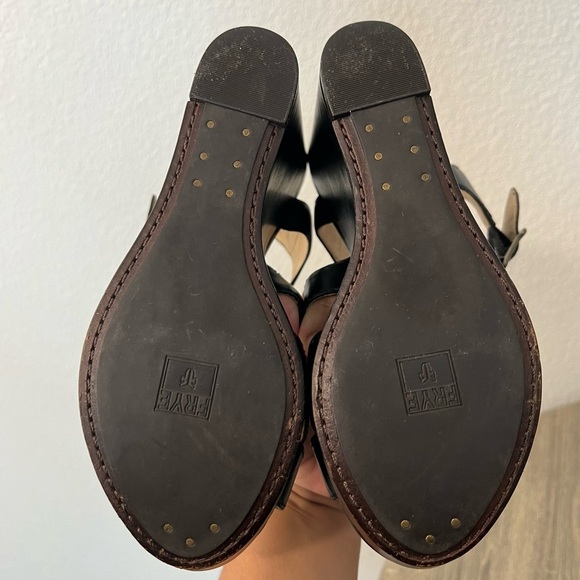 Frye Alexa Seam 2 Piece Black Brown Leather Platform Wedge Sandal Heels- Size 9 - Picture 13 of 16